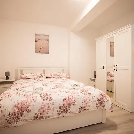 New! Seaside Nora, Apartmán